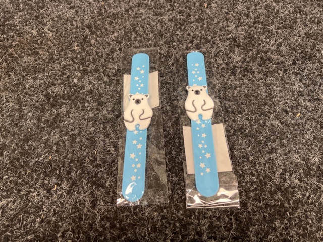 1313383-1 Approximately 500 pieces of "Polar Bear" bracelets, Girl:IT