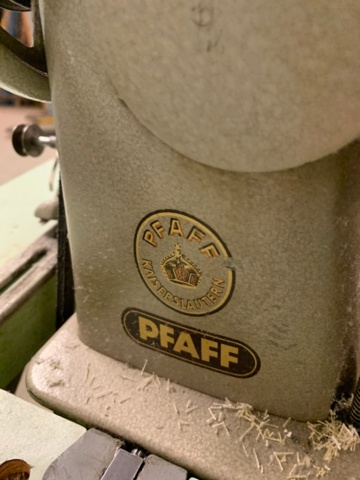 1261925-10 Sewing machine PFAFF 142-85 C
