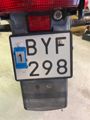 1286463-12 Motorcycle Honda NTV 650 REVERE -1990 (Repair object)