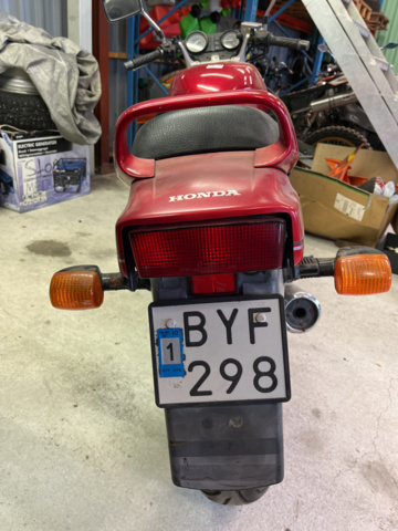1286463-13 Motorcycle Honda NTV 650 REVERE -1990 (Repair object)