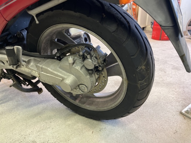 1286463-14 Motorcycle Honda NTV 650 REVERE -1990 (Repair object)