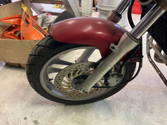 1286463-15 Motorcycle Honda NTV 650 REVERE -1990 (Repair object)