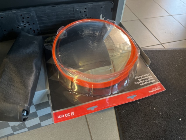 1286460-10 Display stand with oils and maintenance products - Motul