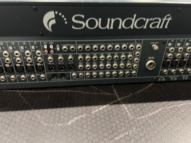1278279-14 Soundcraft Series TWO 32-Channel inc. Case 1pc