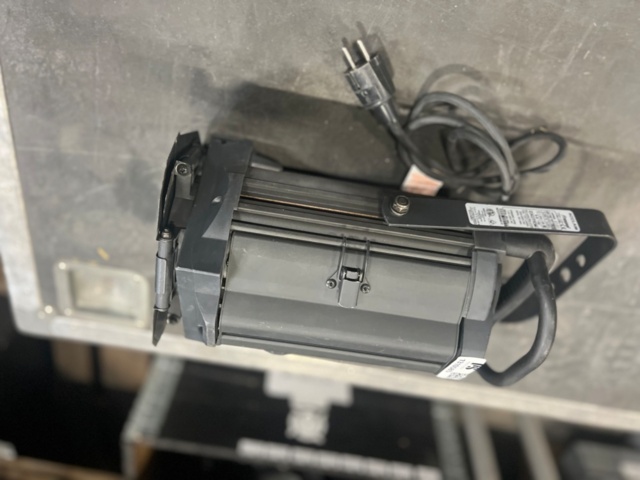 1310587-2 Selecon Acclaim Fresnel 650w 2pcs