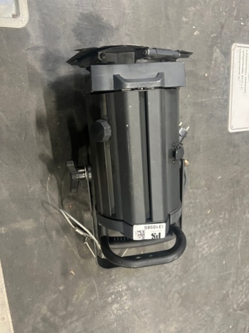 1310587-3 Selecon Acclaim Fresnel 650w 2pcs