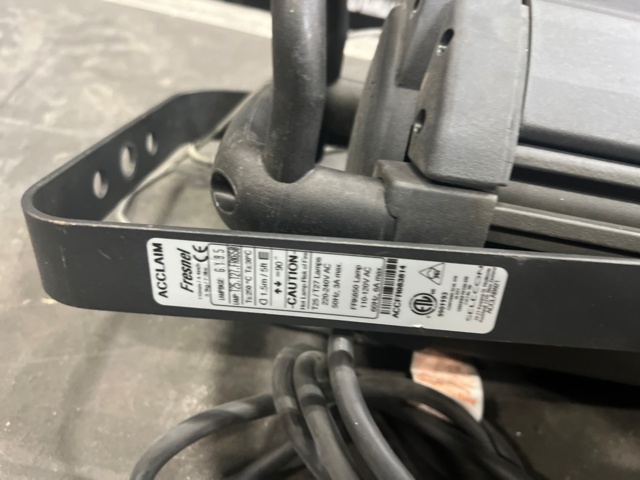 1310587-4 Selecon Acclaim Fresnel 650w 2pcs