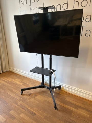 1224908-1 TV 58" with floor stand - Samsung UE58RU7105K