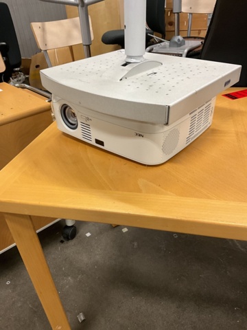1198053-2 Nec projector with ceiling mount