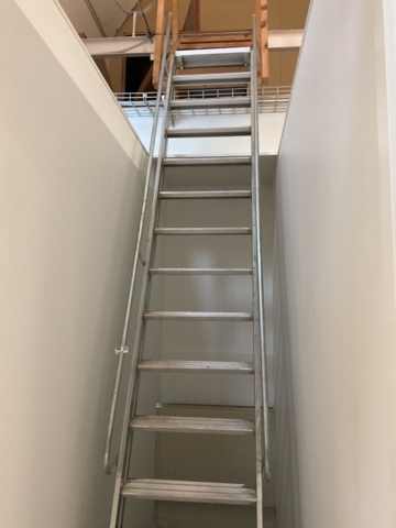 1198104-10 Trappstege med räcke