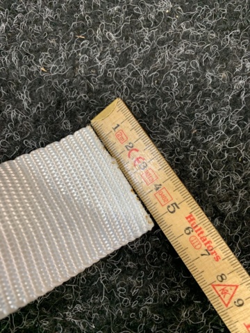 1317699-6 100 Keylock straps 2000kg 5.5m