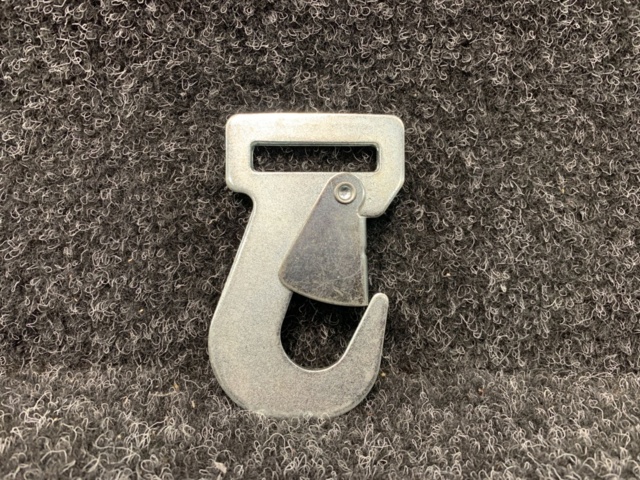 1317862-3 About 80 carabiners 45mm 2300kg