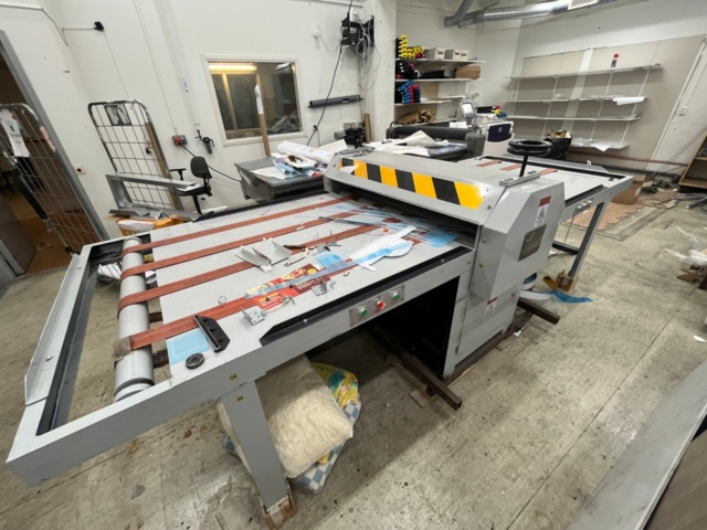 1318635-1 Punching machine Platform Die Cutter Zhenhua 1200 with punching tools