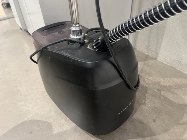 1319720-3 Garment steamer Steamery Stratus Professional