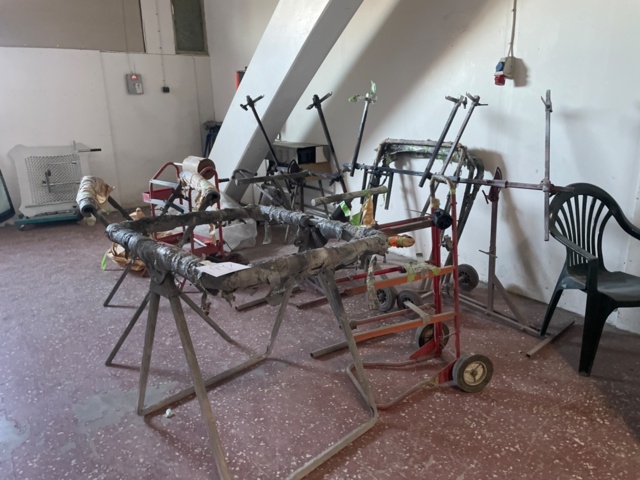 1321947-2 Lackställ, slipbord, fläkt, plåtskåp, rullvagn med mera