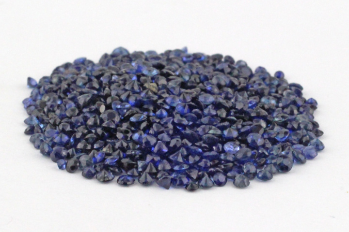 1322715-1 Parti fasettslipade blå Safirer ca 36,90 ctv