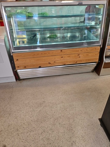 1322334-8 Commercial refrigerated display IFI Cubika pas 160