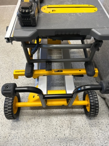 1323029-5 Table saw with stand battery powered - Dewalt DCS7485 / DE7401