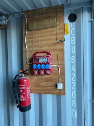 1323034-9 Container 20 fot med innehåll - XP-STDT-15 (F)