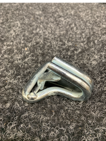 1323576-3 Approximately 60 double hooks 45mm with latch