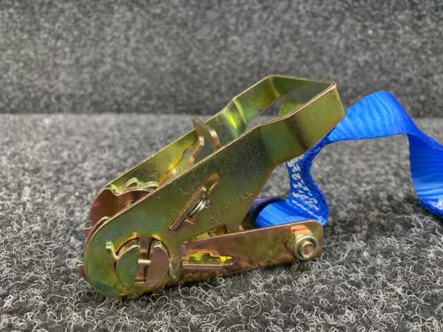 1323639-2 Approximately 40 load clamps 25mm