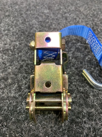 1323639-4 Approximately 40 load clamps 25mm