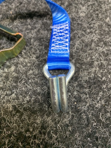 1323639-5 Approximately 40 load clamps 25mm