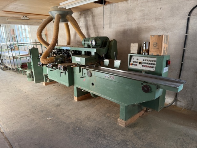 1176291-7 Straightedge U17N