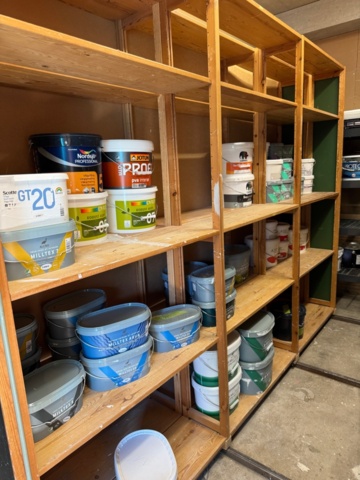 1316309-19 Lager med överbliven färg från måleriföretag