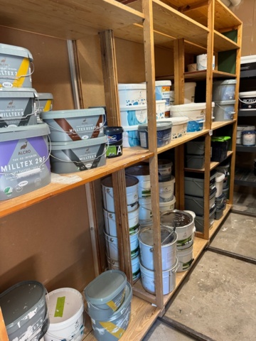 1316309-20 Lager med överbliven färg från måleriföretag