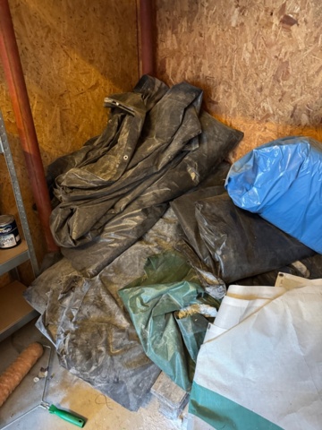 1316309-24 Lager med överbliven färg från måleriföretag