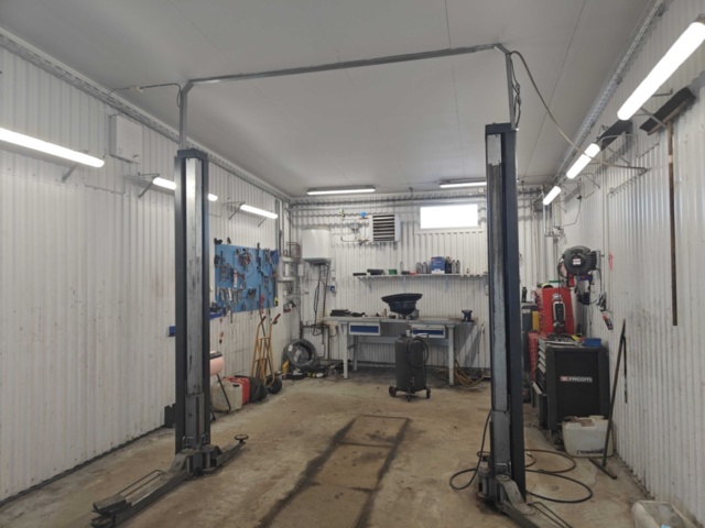 1130533-2 2-post lift 3000 kg ATT Hymax S3000 -2006 (Repair item)