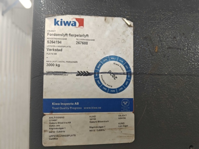 1130533-9 2-post lift 3000 kg ATT Hymax S3000 -2006 (Repair item)