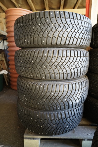 1323943-7 4pcs Studded tires on aluminum rims – Fits Mitsubishi L200 (2008)