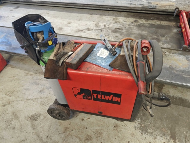1130551-1 Mig welder with accessories - Telwin Telmig 203/2 Turbo
