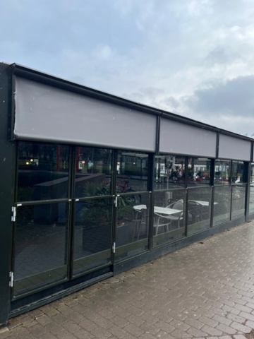 1304462-2 Uteservering - Glaspartier och markiser - Sun OFF / Svalson