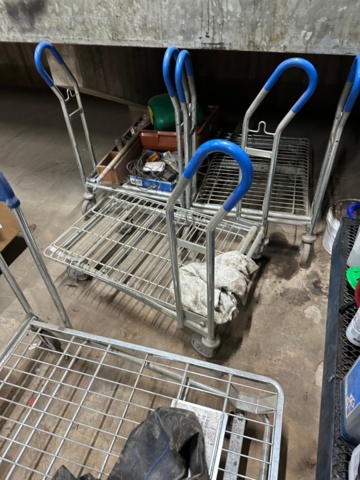 1197229-3 5 st transportvagnar och skåp