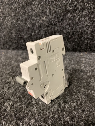 1324358-7 20 pieces Garo GS MCB C10 dwarf circuit breaker