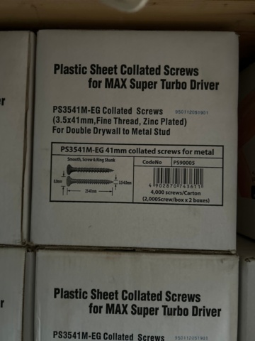 1225923-7 Container 20 fot med infästningsmaterial -2011