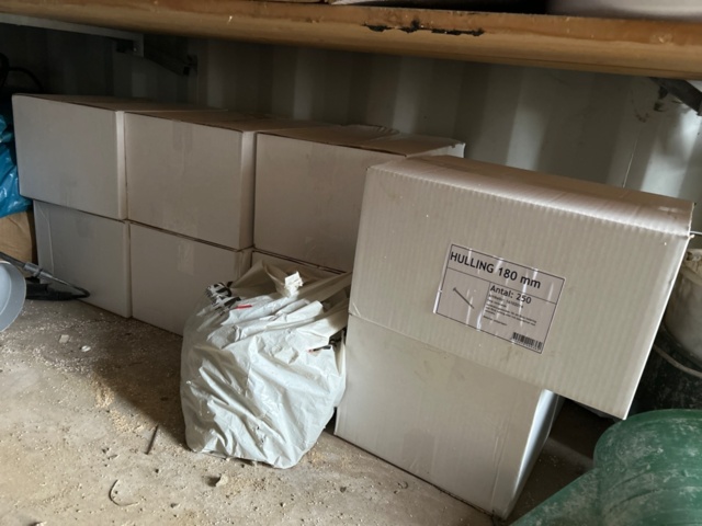 1225923-9 Container 20 fot med infästningsmaterial -2011