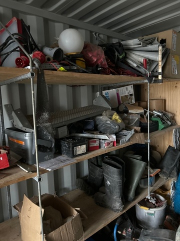1225924-10 Container 20 fot med kablage och byggutrustning -2015