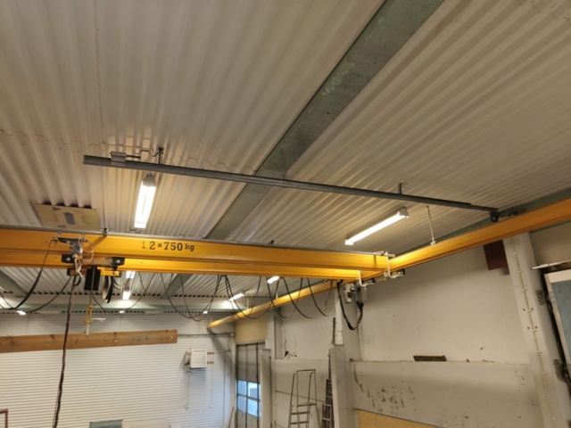 1289131-10 Dubbeltravers Stahl ST10 2x750 Kg