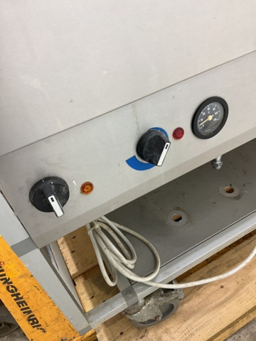 1198163-4 Hot buffet on wheels