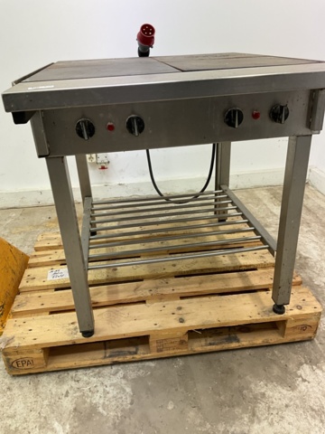 1198165-3 Stove with 4 burners