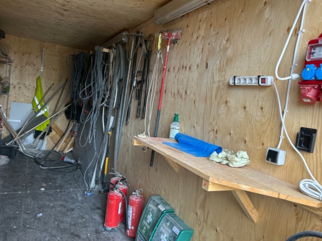 1225926-6 Container 20 fot med innehåll -2019