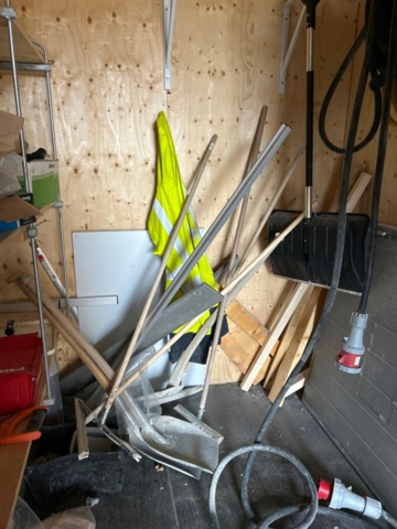 1225926-10 Container 20 fot med innehåll -2019