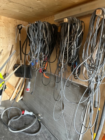 1225926-11 Container 20 fot med innehåll -2019