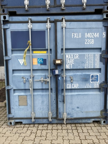 1225927-1 Container 20 fot med innehåll -2015
