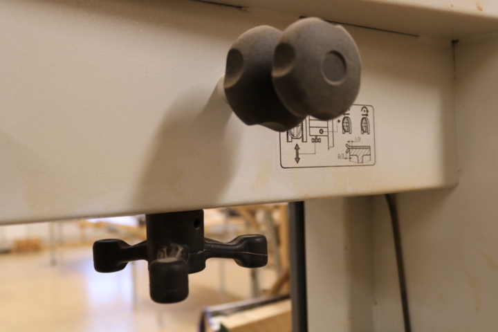 1300445-5 Bandsaw Socomec SN460