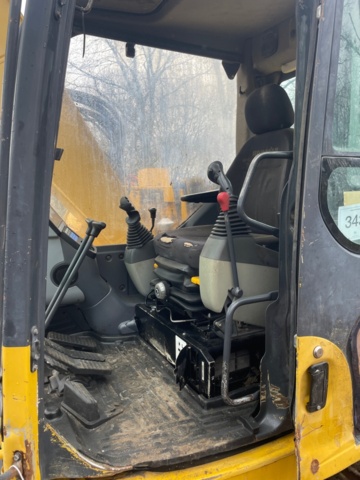 1316343-10 Crawler excavator Komatsu PC 138US